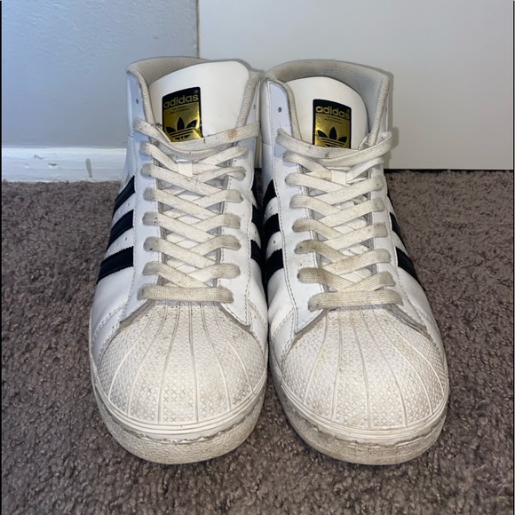 Men’s Adidas shoes - Picture 3 of 6